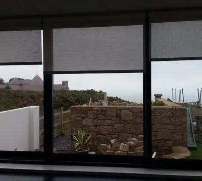  | Sunshade Blinds
