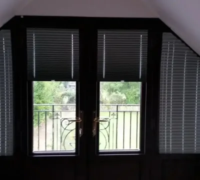  | Sunshade Blinds