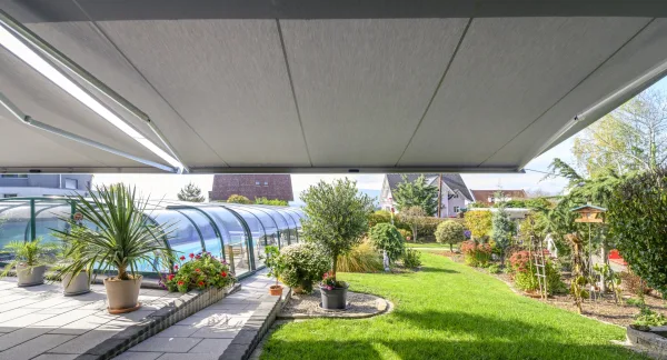 Electric Awnings | Sunshade Blinds